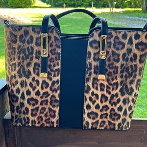 Leopard print shoulder bag
